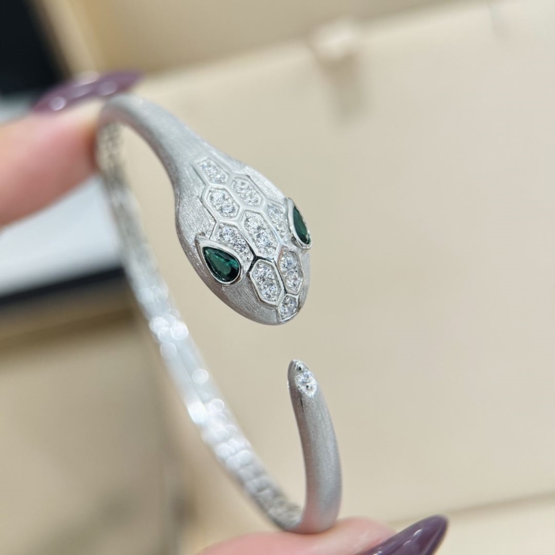 Bv1g*ai bracelets